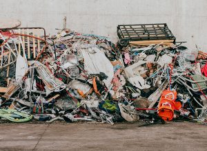 Enseres y residuos voluminosos en la planta de reciclaje de Valladolid